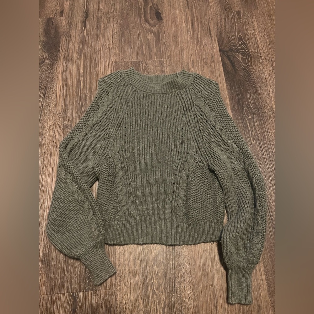 American Eagle knit sweater